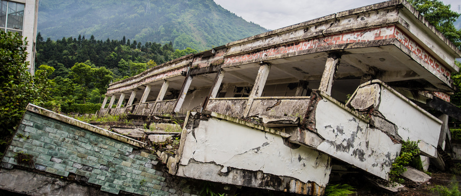 梦见地震逃生成功什么意思
